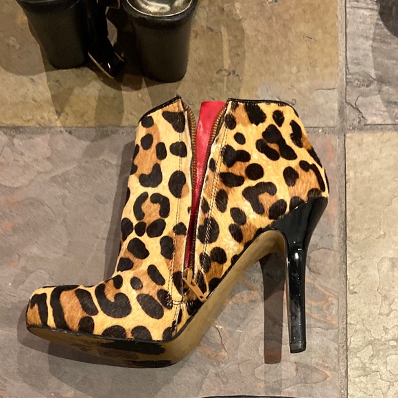 Steve Madden leopard shoes - Picture 2 of 2